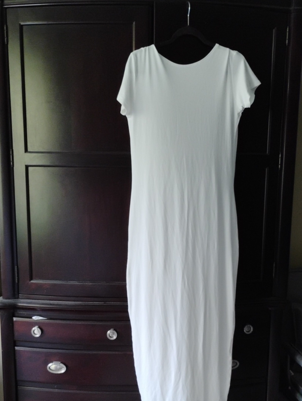 Classic White Short-Sleeve Maxi Dress
